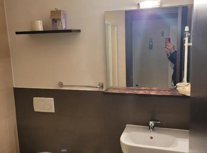 Genius アパート Bondeno